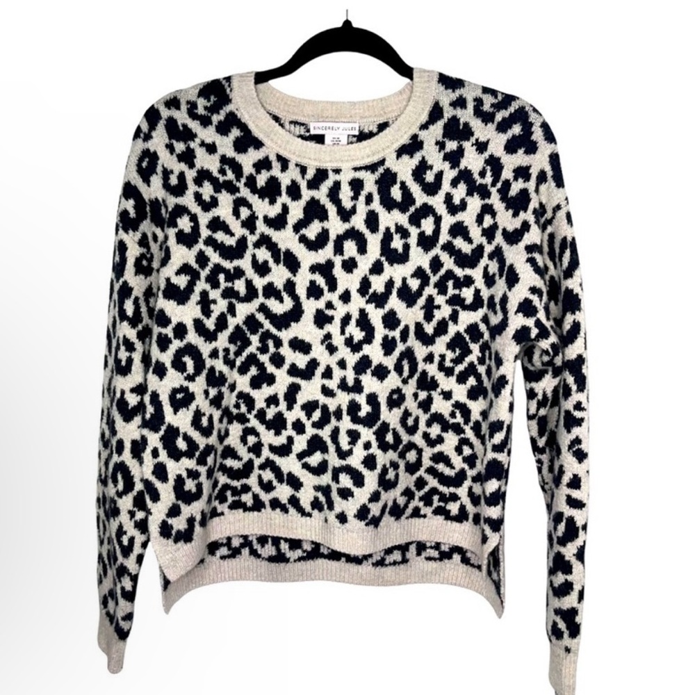 Sincerely Jules Cheetah Print Stretchy Soft Long-sleeve Sweater Size Small